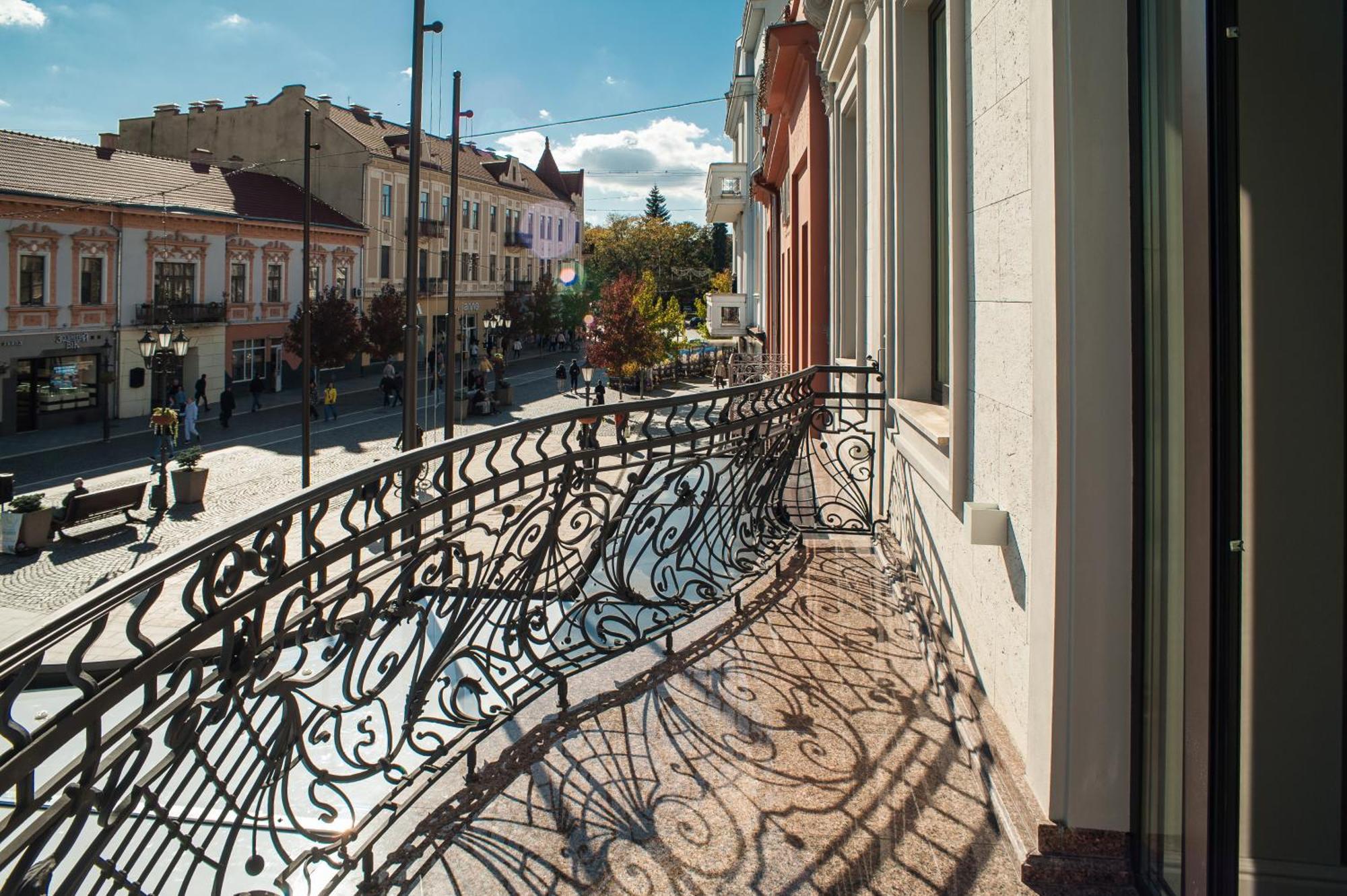 Old Continent Hotel Užhorod Exteriér fotografie